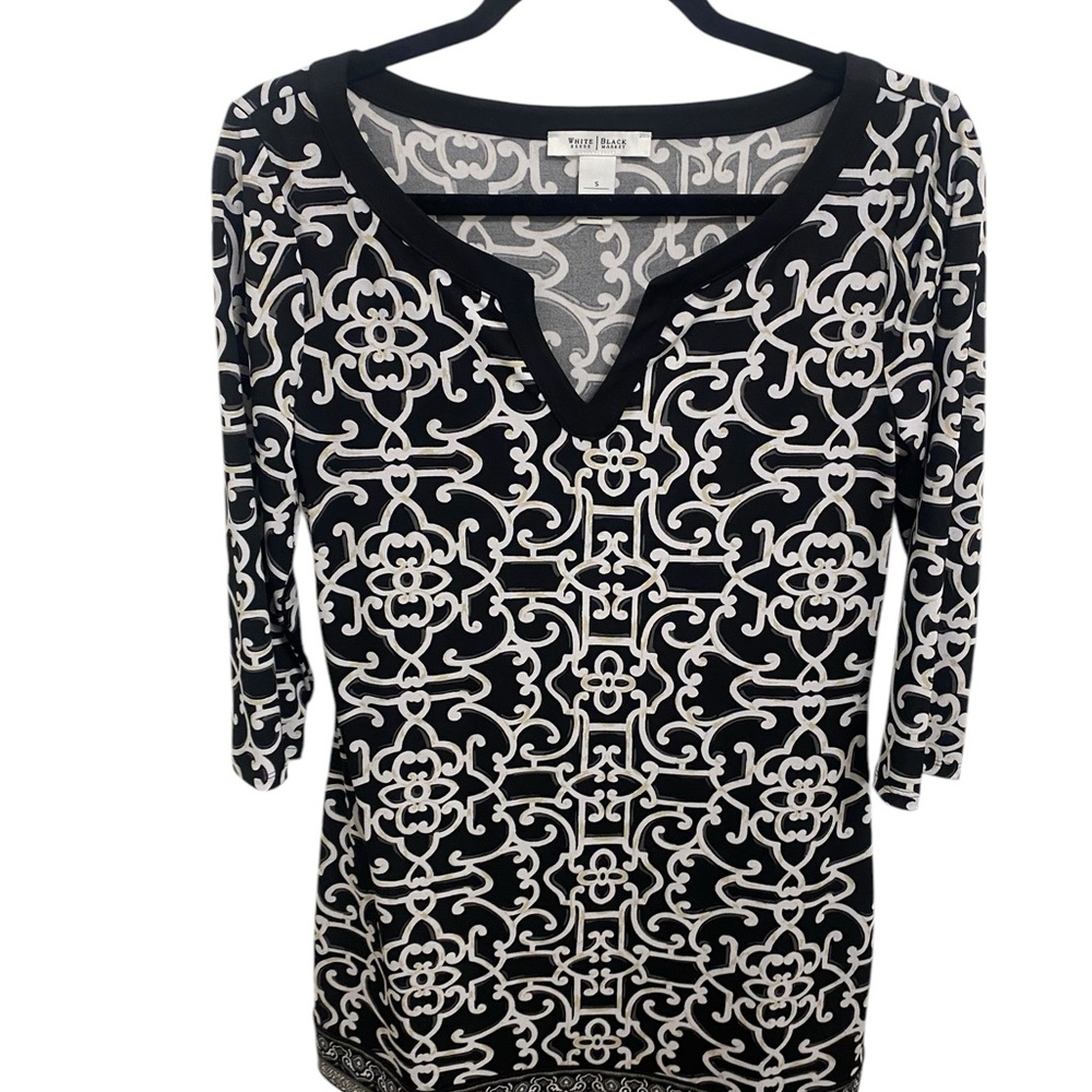 White House Black Market Black and White Graphic 3/4 Sleeve Tunic